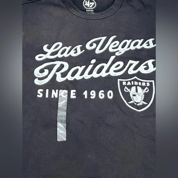 New 47 Men's Las Vegas Raiders Dusted Distressed Black T-Shirt NFL mens Medium - Picture 5 of 7